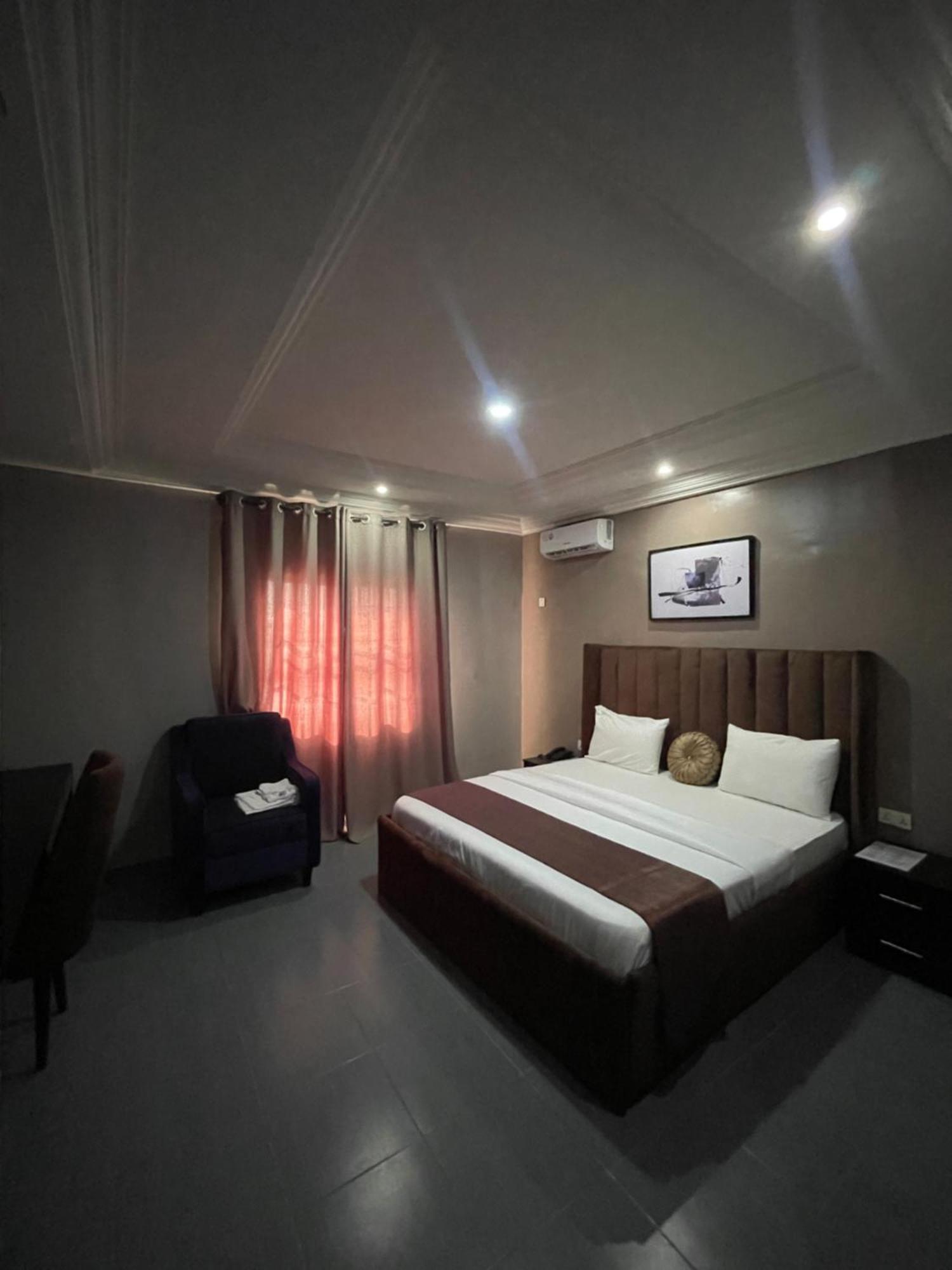 Nexus Xpress Hotel Αμπούζα Εξωτερικό φωτογραφία
