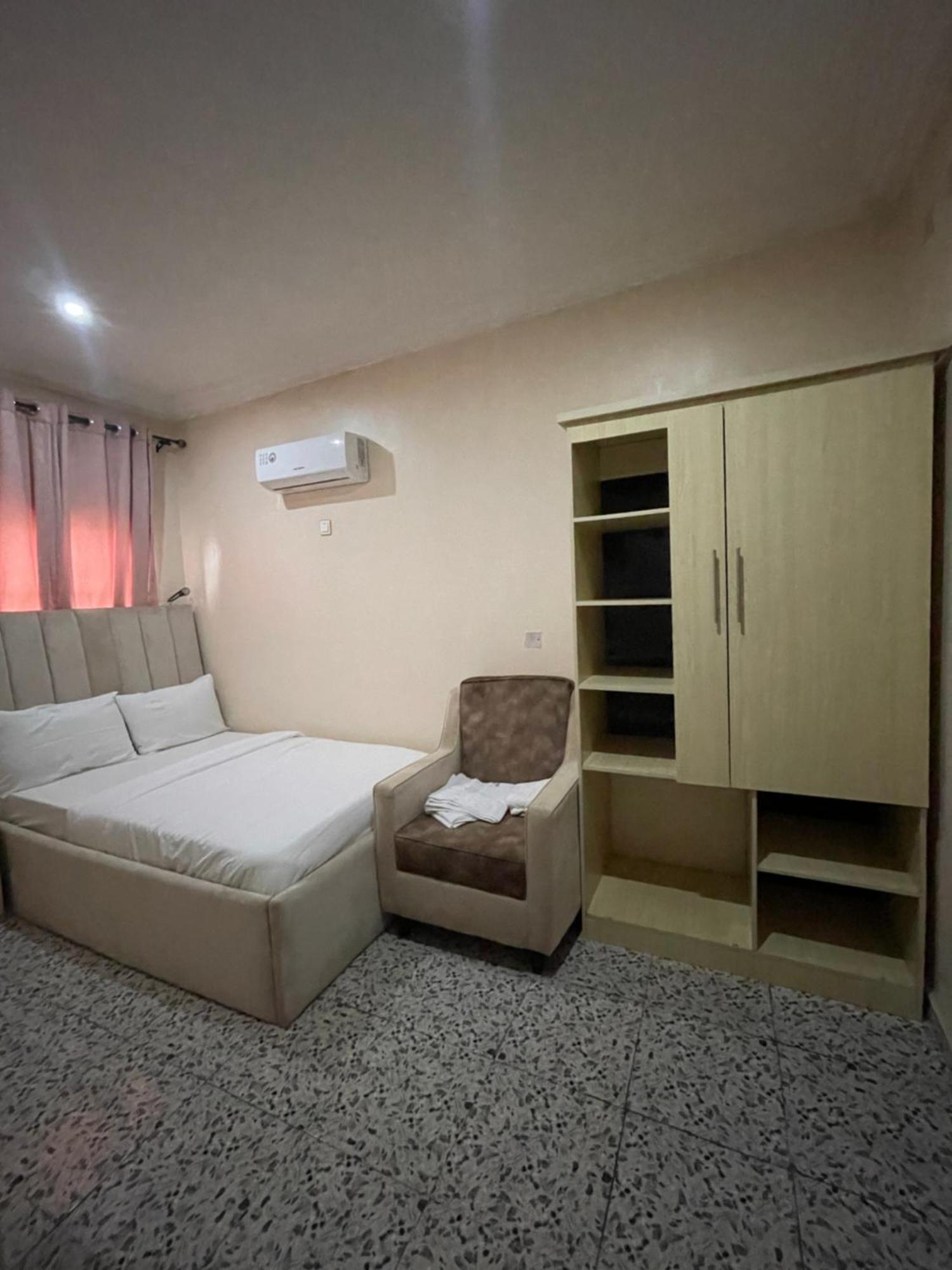 Nexus Xpress Hotel Αμπούζα Εξωτερικό φωτογραφία